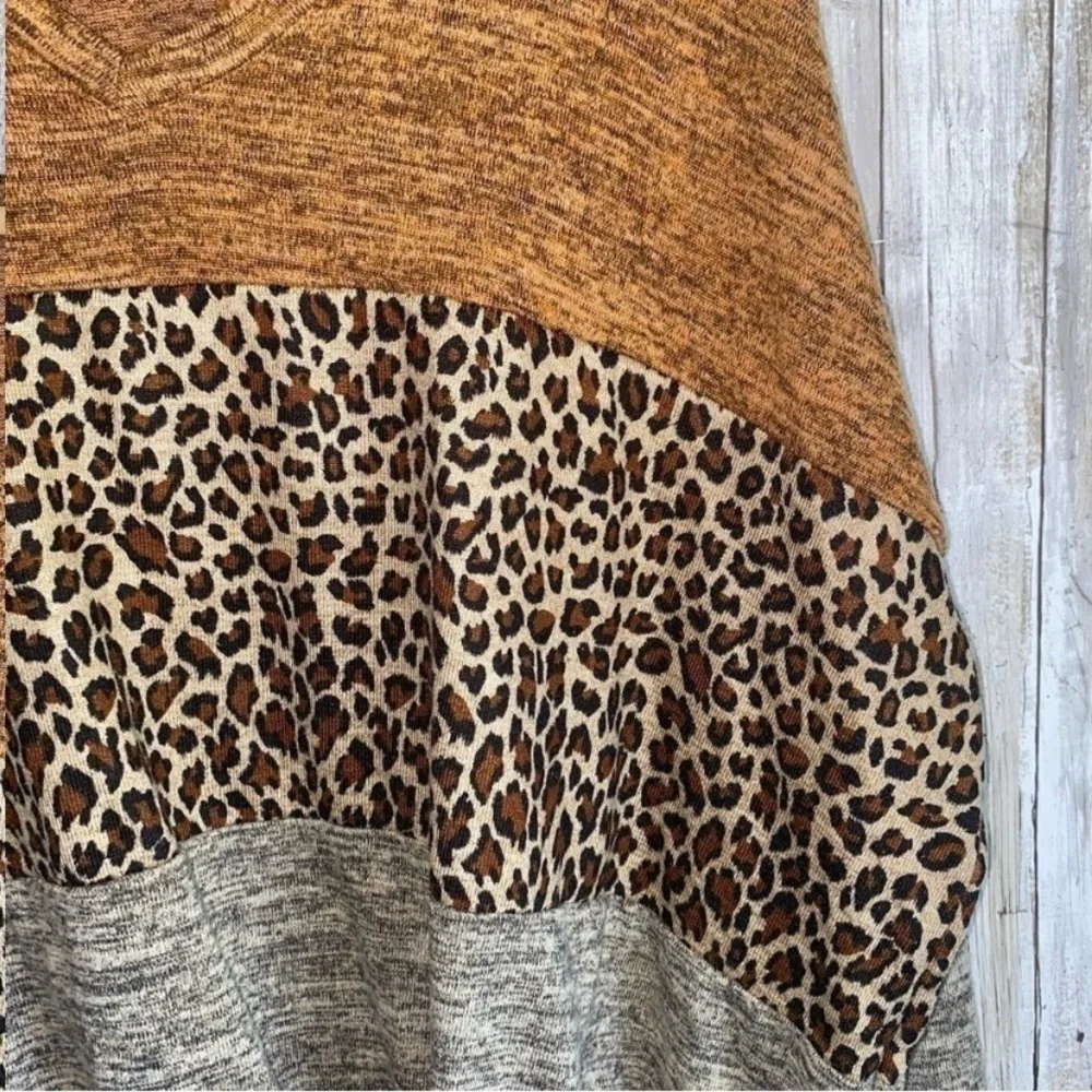 Umgee Leopard Colorblock Sweater - Picture 6 of 7